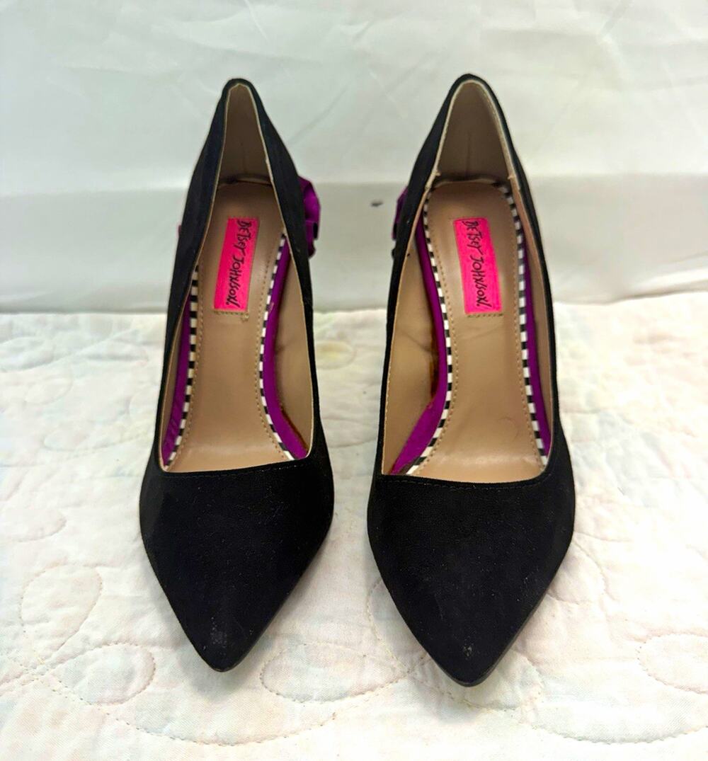 Betsey Johnson women 7 black purple fabric fairy Goth ruffle stiletto classy